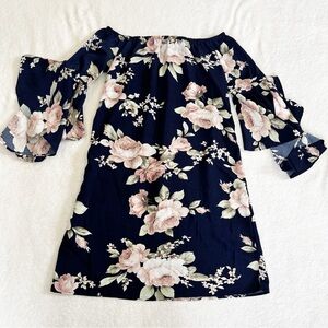 NWOT Trumpet Sleeve Off The Shoulder Mini Floral Dress Womens Size Small